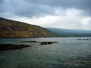 Paddling Captain Cook Bay
